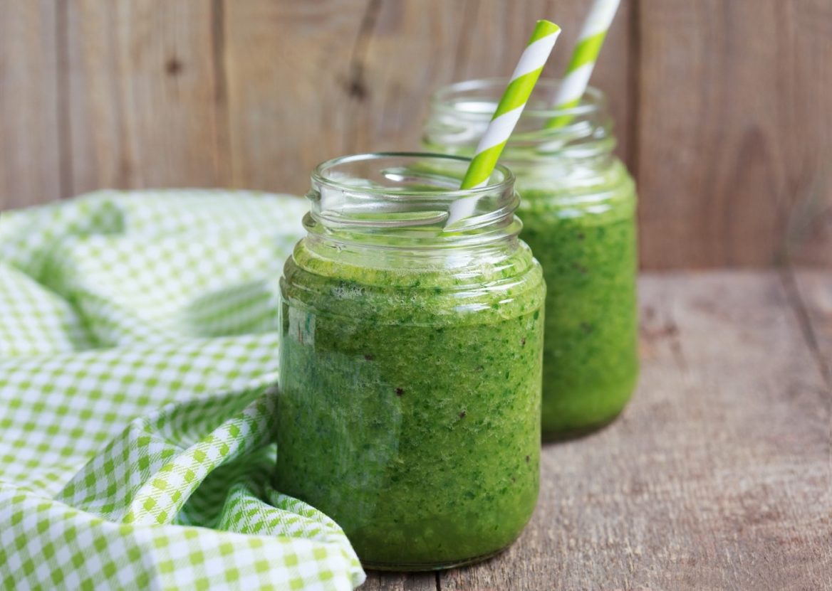 Grüner Smoothie mit Spinat | in nur 10 Min zubereitet!